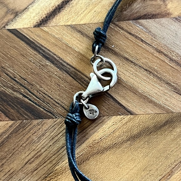 Silpada Open Filigree Oval Pendant Sterling Silver & Cord Necklace - Picture 4 of 4